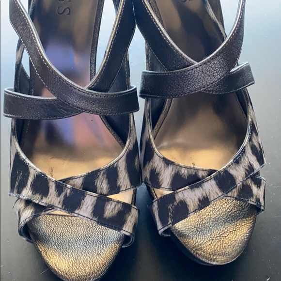 Guess strappy cheetah print platform heels - Picture 8 of 10